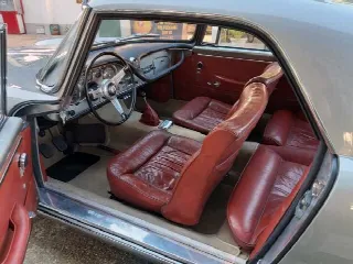 Foto 13 di 30: MASERATI 3500  GTi Coupè Touring 