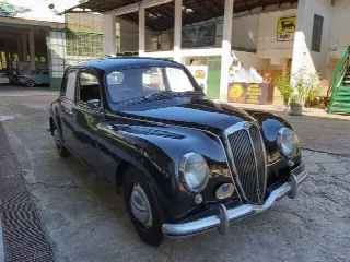 Foto 3 di 33: LANCIA Aurelia B21 Berlina - SUMMER PRICE