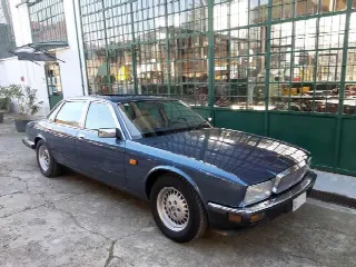 Foto 6 di 31: JAGUAR XJ40 XJ6 3.6 Sovereign - SUMMER PRICE