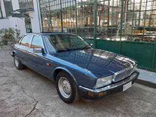 Foto 5 di 31: JAGUAR XJ40 XJ6 3.6 Sovereign - SUMMER PRICE