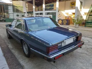 Foto 7 di 31: JAGUAR XJ40 XJ6 3.6 Sovereign - SUMMER PRICE