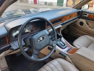 Foto 14 di 31: JAGUAR XJ40 XJ6 3.6 Sovereign - SUMMER PRICE