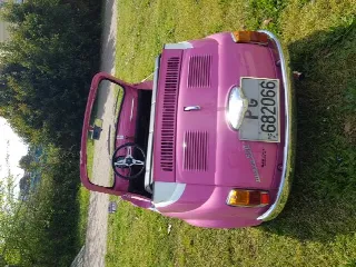 Foto 6 di 8: FIAT 500 cabrio  Barbie