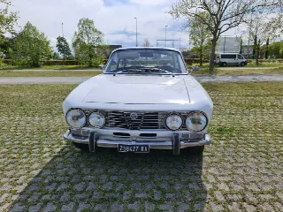 Foto 6 di 8: ALFA ROMEO GTV GTV 2000 