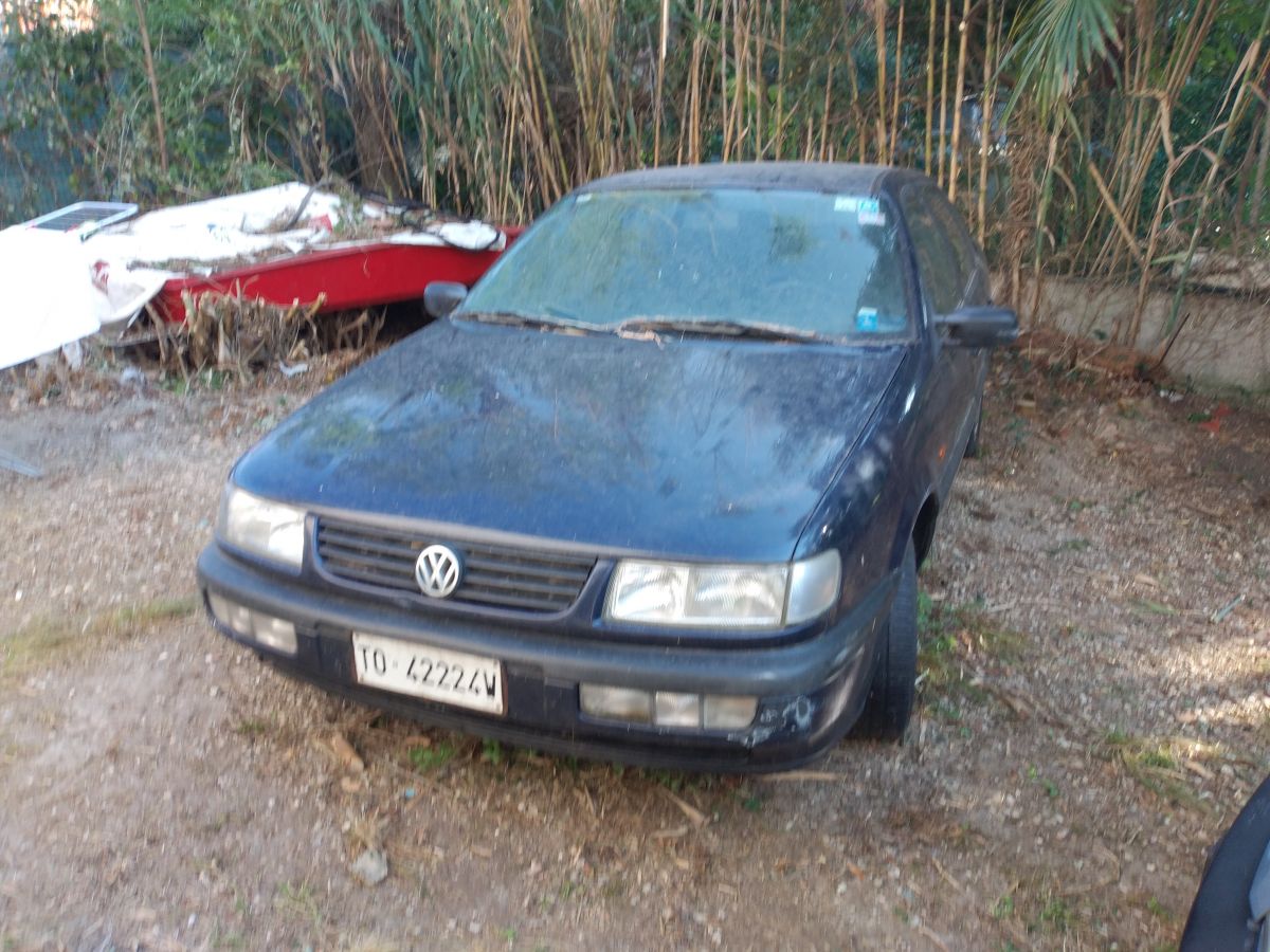 Volkswagen Passat IV serie 1.8 CL 