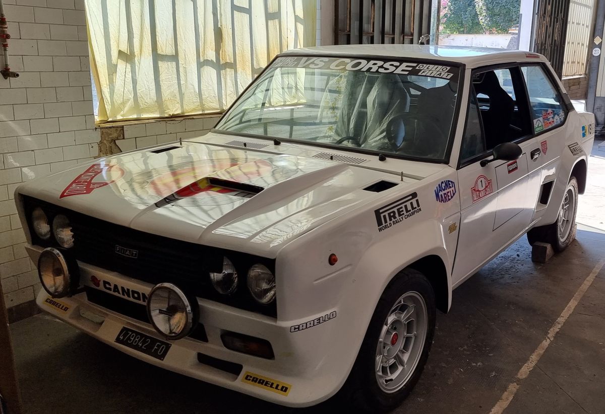 FIAT 131 