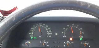Foto 6 di 8: ALFA ROMEO 164 V6 Turbo  