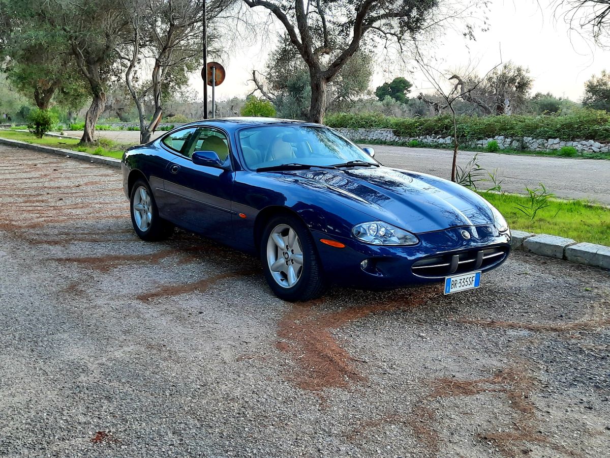 JAGUAR XK8(1996-) 4.0  