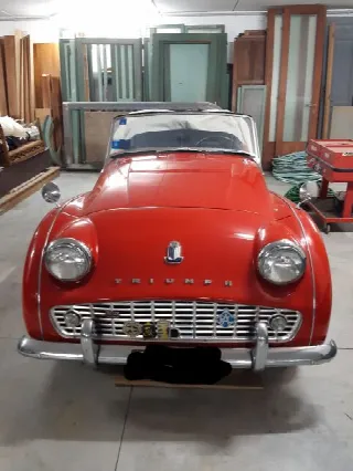Foto 3 di 5: TRIUMPH TR3A SIGNAL RED   