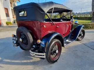 Foto 4 di 7: FORD A 