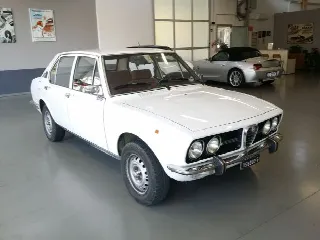 Foto 3 di 12: ALFA ROMEO Alfetta 1.6 1° serie SCUDO STRETTO *ISCRITTA ASI* 