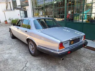 Foto 10 di 32: JAGUAR XJ6(1968-1987) 4.2L III Serie - SUMMER PRICE