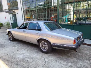 Foto 12 di 32: JAGUAR XJ6(1968-1987) 4.2L III Serie - SUMMER PRICE