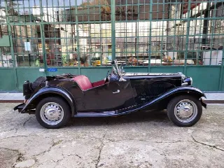 Foto 13 di 46: MG TD Midget 