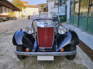 Foto 21 di 46: MG TD Midget 