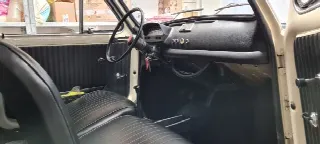Foto 5 di 6: FIAT 500 LUSSO   