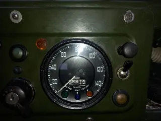 Foto 4 di 5: LAND ROVER 109 Series seconda serie 