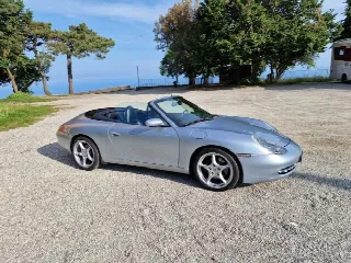 Foto 7 di 15: PORSCHE 911/996Carrera(1998-2006) 911 Cabrio 3.4 Carrera 996 300cv Manuale 