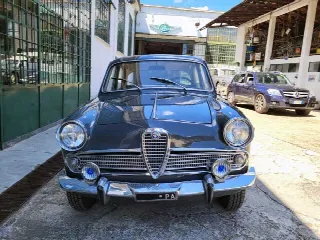 Foto 5 di 40: ALFA ROMEO Giulietta TI - SUMMER PRICE