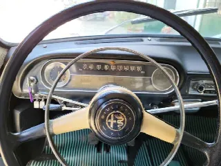 Foto 18 di 40: ALFA ROMEO Giulietta TI - SUMMER PRICE