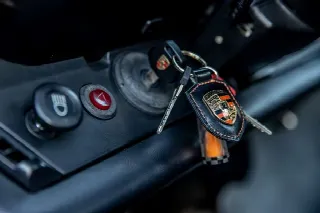 Foto 7 di 11: PORSCHE 911 Carrera 2.7 