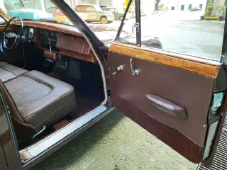 Foto 24 di 43: DAIMLER 2.5 V8 Saloon - SUMMER PRICE