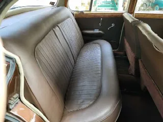 Foto 30 di 43: DAIMLER 2.5 V8 Saloon - SUMMER PRICE