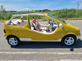 Foto 4 di 9: RENAULT Twingo De plage   