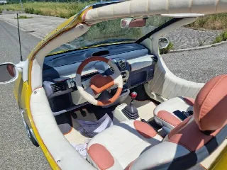 Foto 6 di 9: RENAULT Twingo De plage   