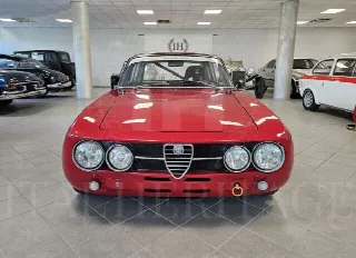 Foto 2 di 29: ALFA ROMEO GT Am 
