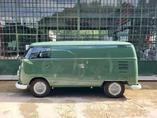 Foto 4 di 39: Volkswagen T1 Panel Split Window - SUMMER PRICE