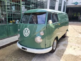 Foto 6 di 39: Volkswagen T1 Panel Split Window - SUMMER PRICE