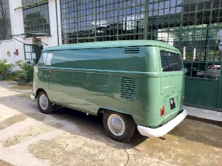Foto 16 di 39: Volkswagen T1 Panel Split Window - SUMMER PRICE