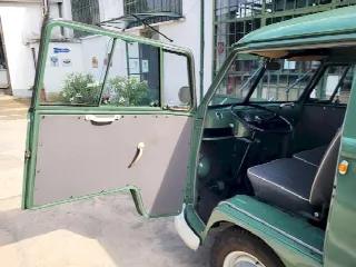 Foto 18 di 39: Volkswagen T1 Panel Split Window - SUMMER PRICE