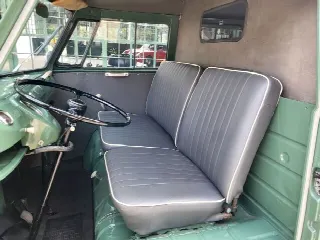 Foto 15 di 39: Volkswagen T1 Panel Split Window - SUMMER PRICE