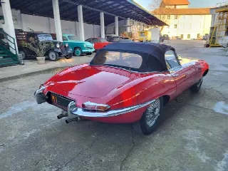 Foto 47 di 51: JAGUAR E-Type SI (1961-1968) Roadster OTS Series 1 - SUMMER PRICE