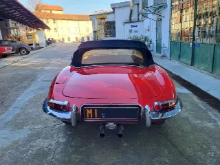 Foto 51 di 51: JAGUAR E-Type SI (1961-1968) Roadster OTS Series 1 - SUMMER PRICE