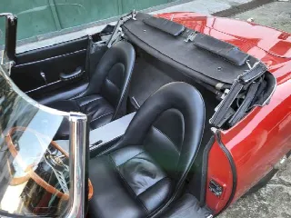 Foto 19 di 51: JAGUAR E-Type SI (1961-1968) Roadster OTS Series 1 - SUMMER PRICE