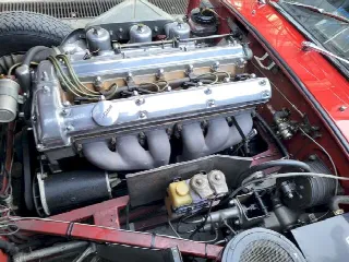 Foto 35 di 51: JAGUAR E-Type SI (1961-1968) Roadster OTS Series 1 - SUMMER PRICE