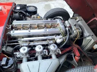 Foto 38 di 51: JAGUAR E-Type SI (1961-1968) Roadster OTS Series 1 - SUMMER PRICE