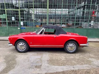 Foto 46 di 61: ALFA ROMEO Giulietta Spider 