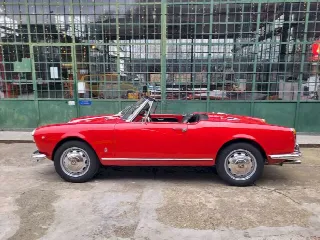 Foto 7 di 61: ALFA ROMEO Giulietta Spider 