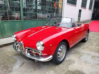 Foto 3 di 61: ALFA ROMEO Giulietta Spider 