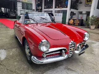 Foto 9 di 61: ALFA ROMEO Giulietta Spider 