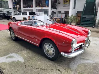 Foto 8 di 61: ALFA ROMEO Giulietta Spider 