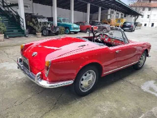 Foto 10 di 61: ALFA ROMEO Giulietta Spider 