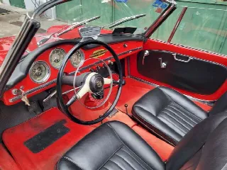 Foto 13 di 61: ALFA ROMEO Giulietta Spider 