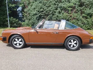 Foto 1 di 9: PORSCHE 911(1963-1973) Modello G Targa