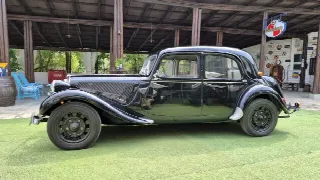 Foto 10 di 49: CITROEN Traction Avant 11 BL - SUMMER PRICE