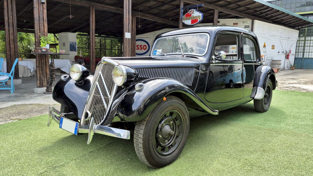 CITROEN Traction Avant 11 BL - SUMMER PRICE